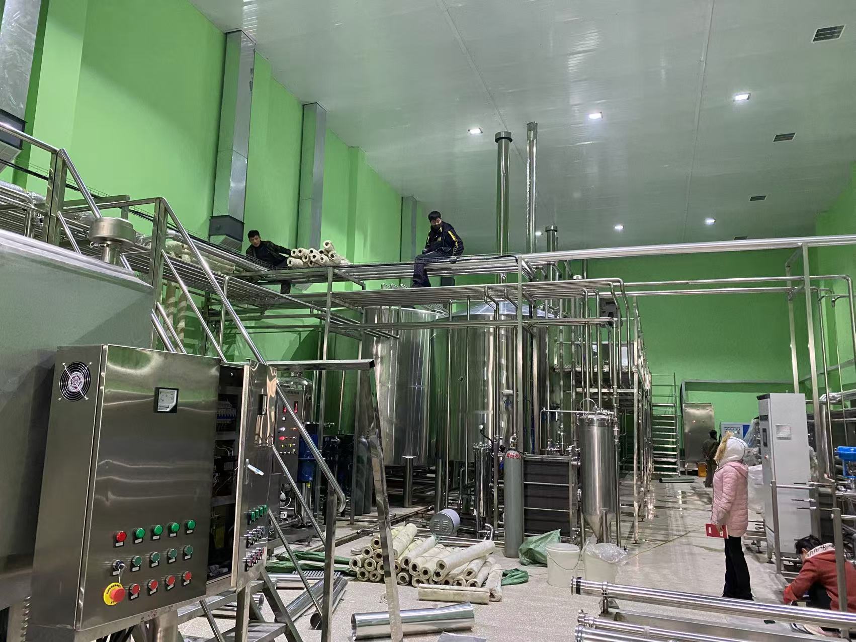 依安精酿啤酒设备厂—精酿啤酒设备制造：传承工艺与创新科技的交融